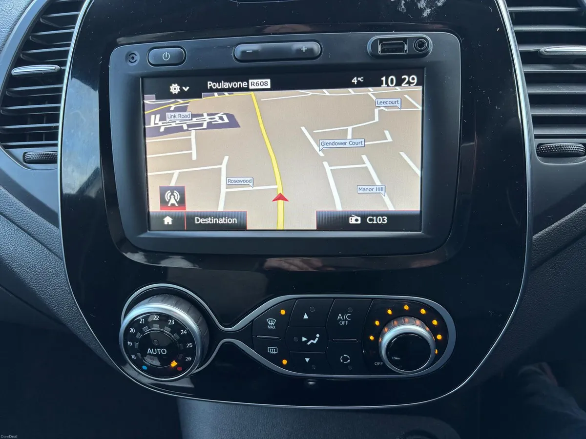 Renault Captur   1.0 PETROL  LOW  MILEAGE - Image 2