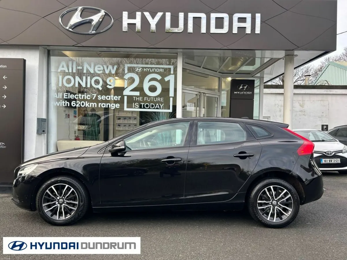 Volvo V40 D2 MOM ED 5DR - Image 3