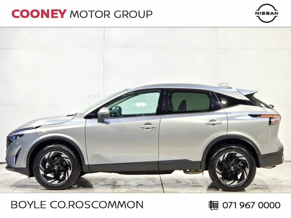 Nissan Qashqai 1.3 HYB SV PREMIUM. DEMO OFFER BARE - Image 5