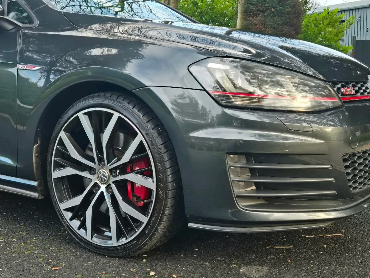 2014 Volkswagen Golf GTI Performance - Image 3