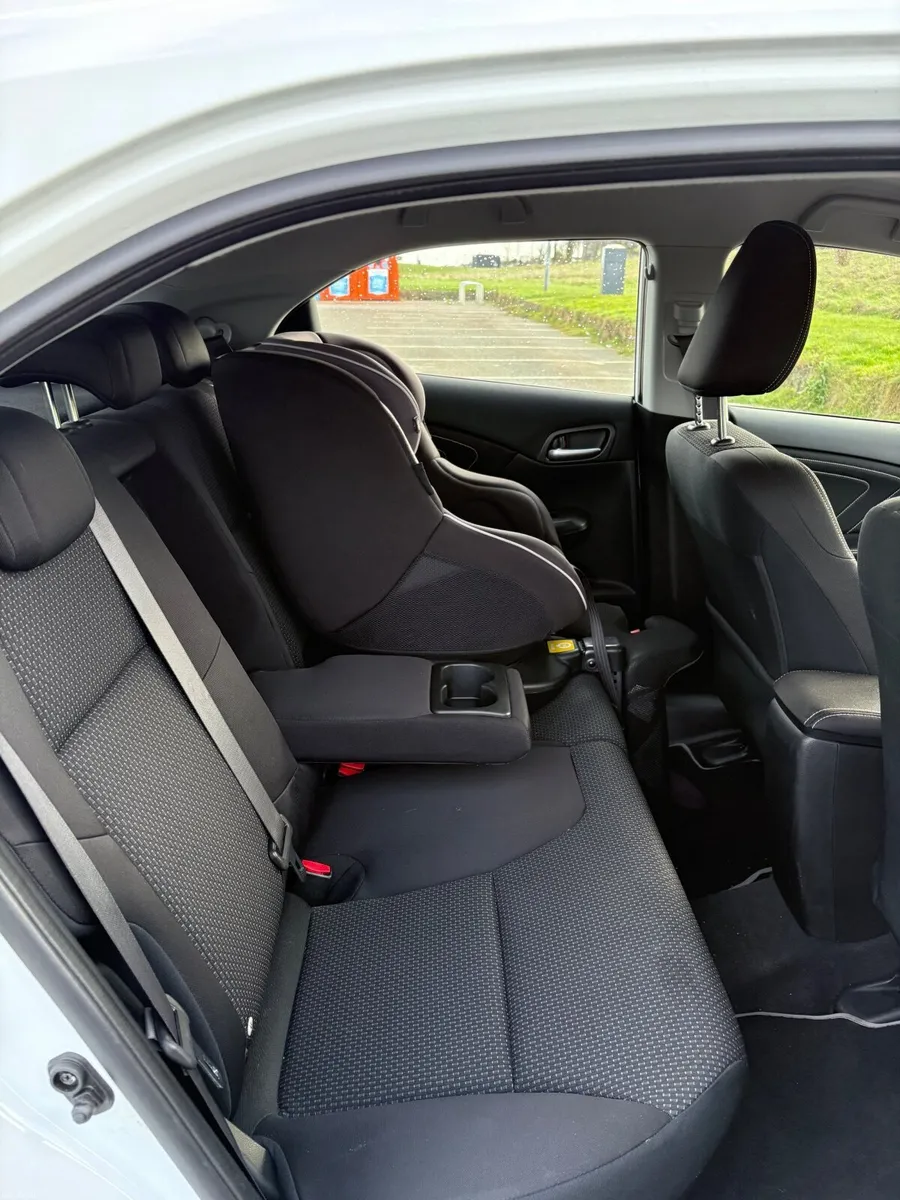 Honda Civic 2015 1.6 diesel sport - Image 4