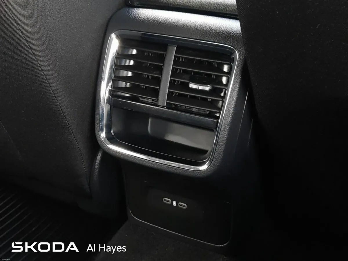 Skoda Octavia **STYLE MODEL** 2.0TDI 115HP - Image 4