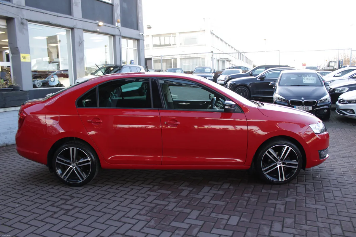 1.2 TSI 90HP SPORT 5DR HATCHBACK // IMMACULATE CON - Image 3