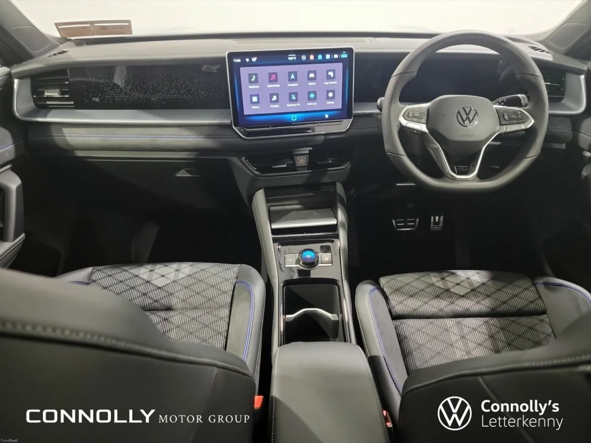 Volkswagen Tayron R-Line 75 1.5 PHEV  *SUNROOF* FR - Image 4