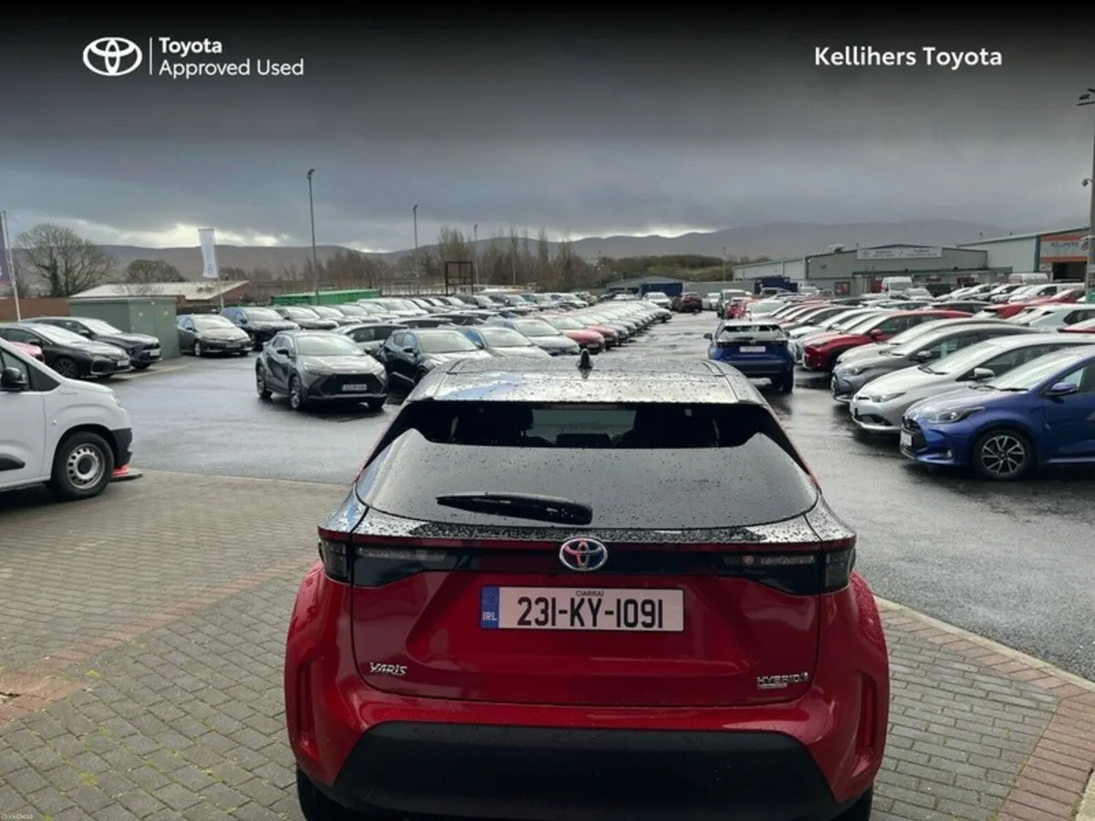 Toyota Yaris Cross HYBRID ELECTRIC LUNA SPORT - Image 4