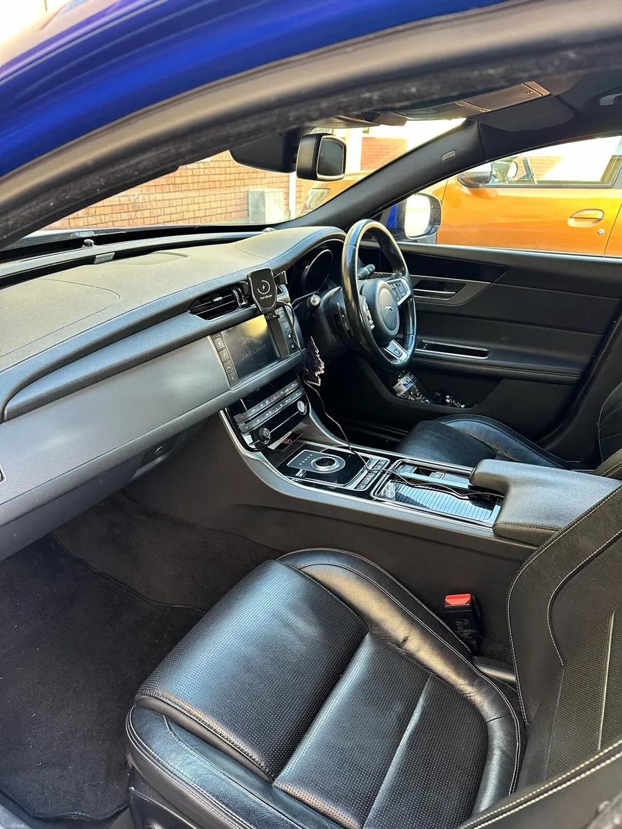 Jaguar xf r-sports - Image 3