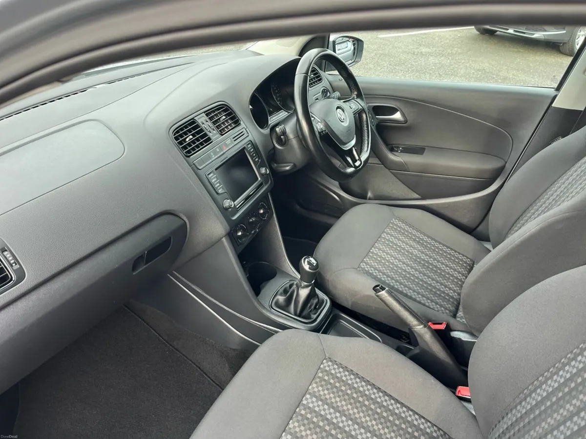 Volkswagen Polo 1L 60HP Trendline - Image 3