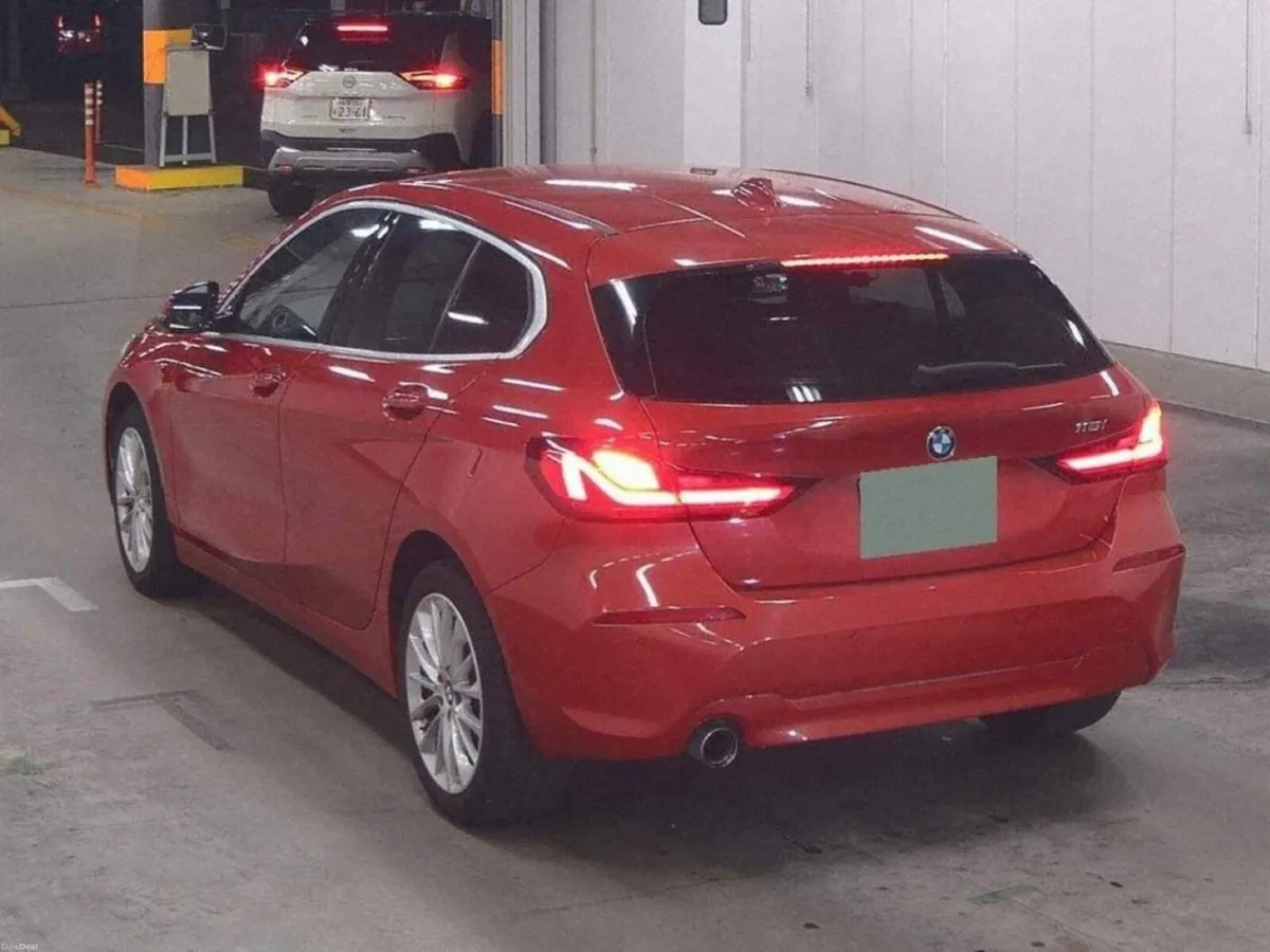 BMW 1-Series 118I PLAY EDITION - FACTORY ALLOYS - - Image 2