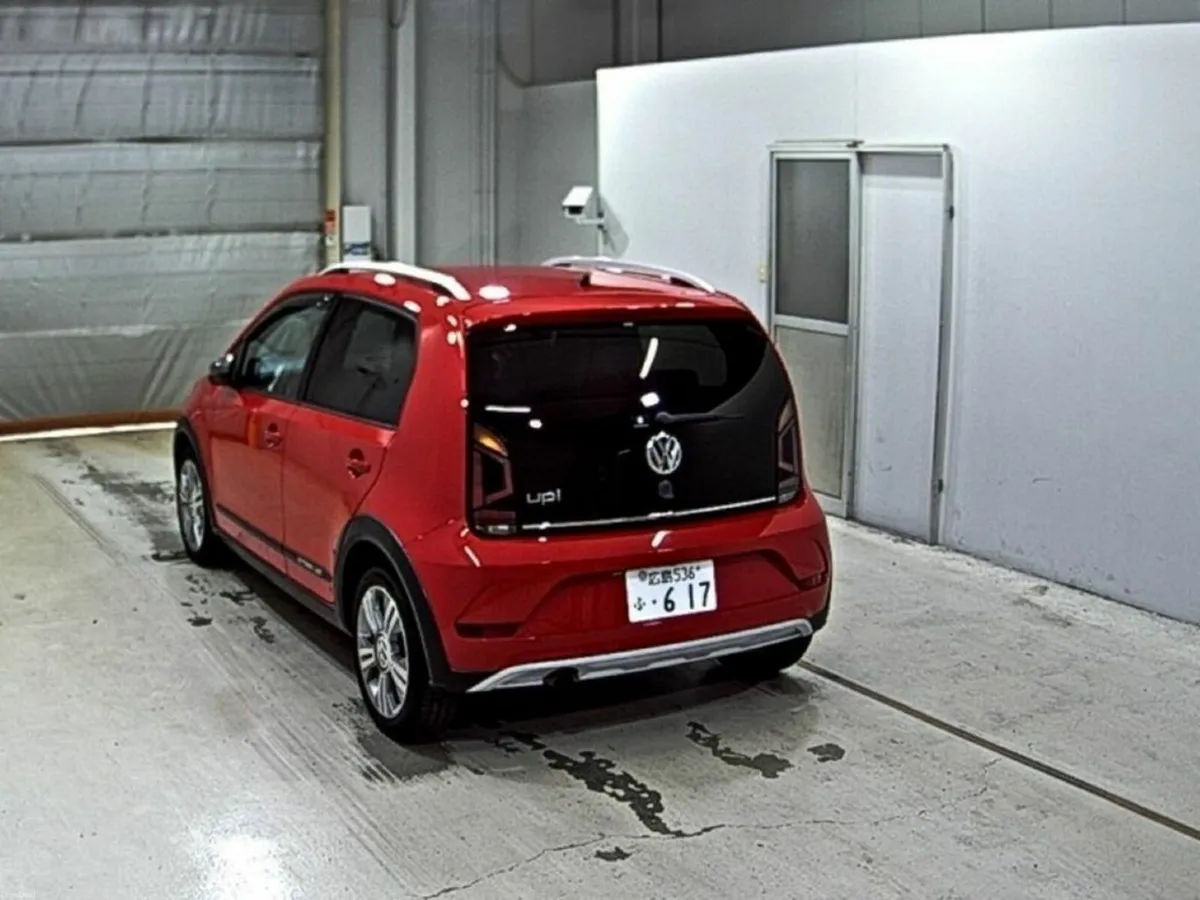 Volkswagen up! CROSS EDITION - FACTORY ALLOYS - RE - Image 2