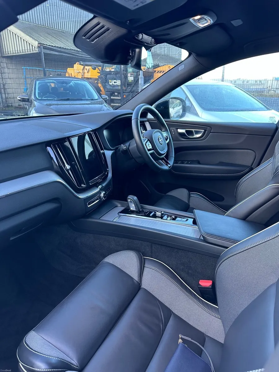 Volvo XC60 2021 - Image 4