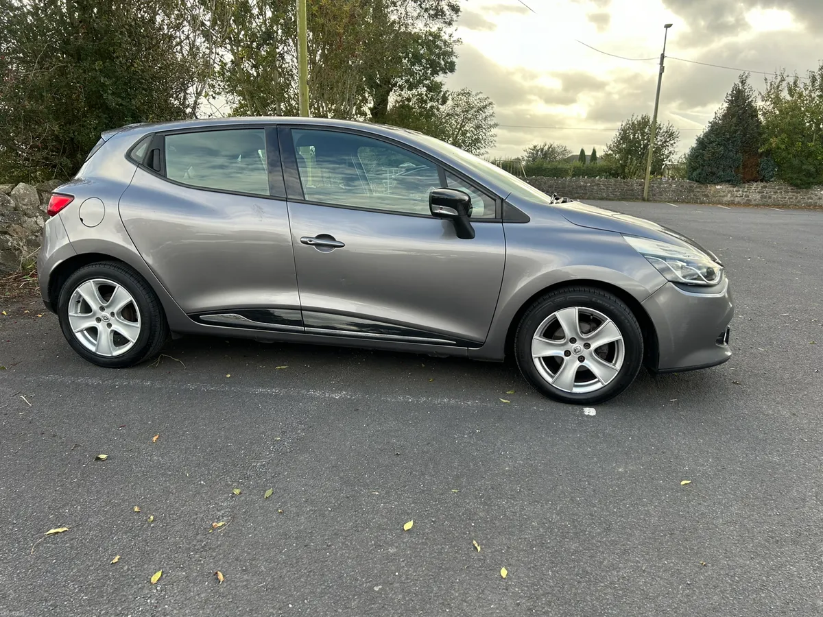 Renault Clio - Image 4