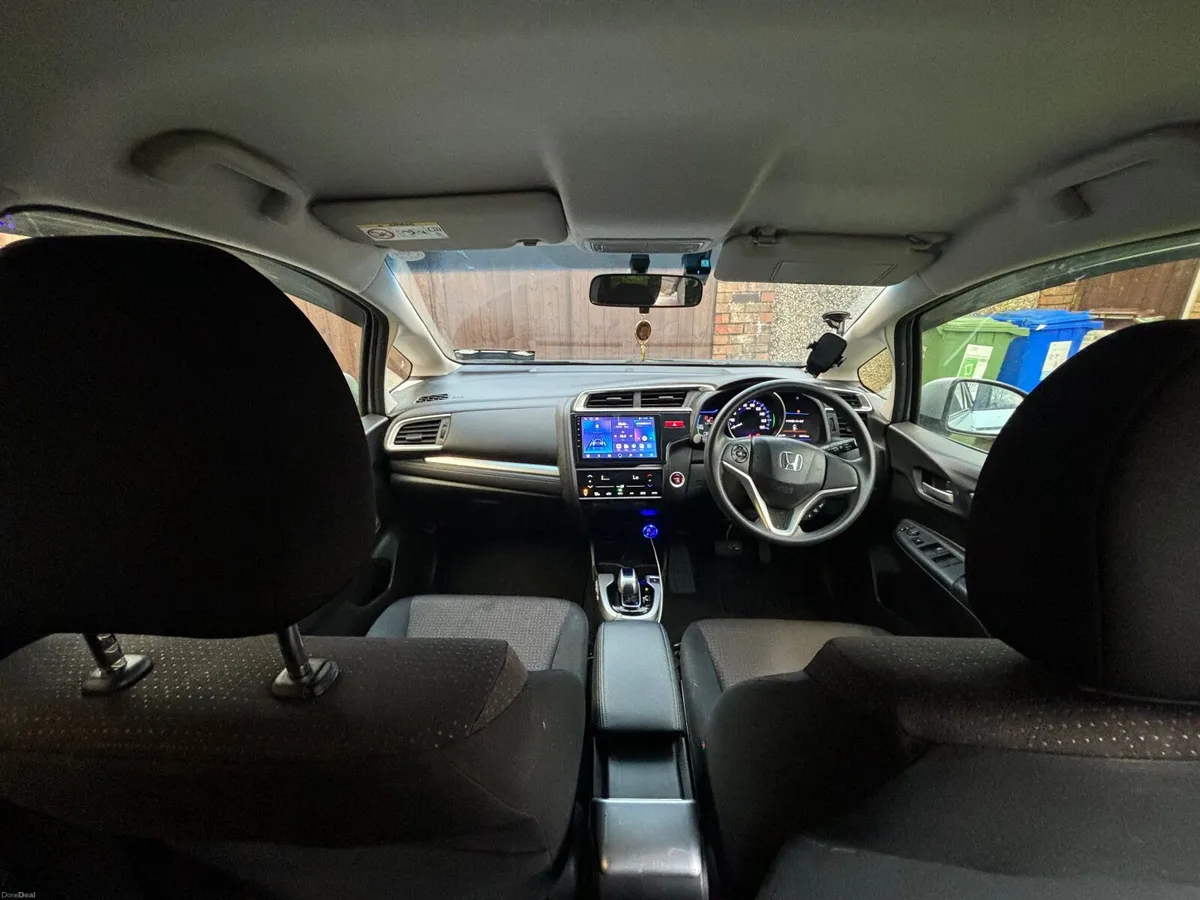 Honda Fit 2014 - Image 2