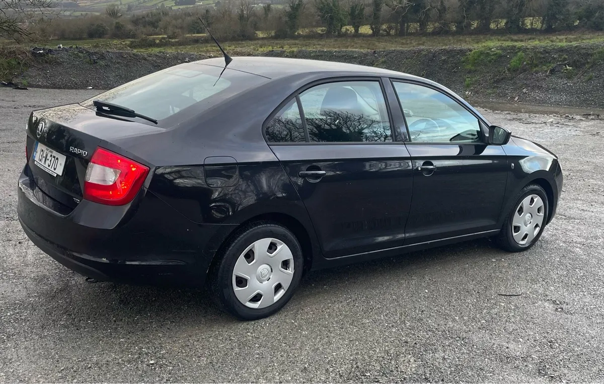Skoda Rapid 2013 - Image 3