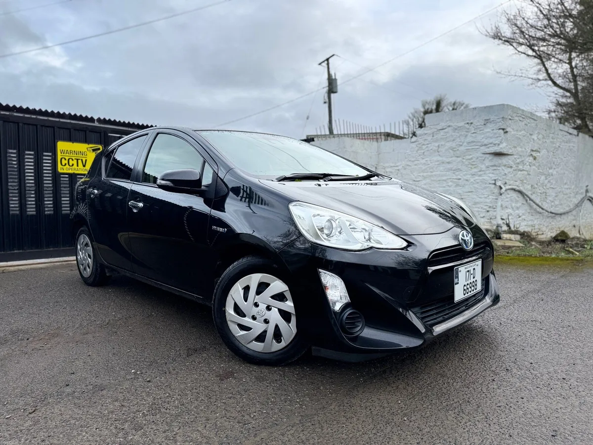 2017 TOYOTA AQUA. 2 YEAR NCT. AUTO 1.5L HYBRID - Image 3