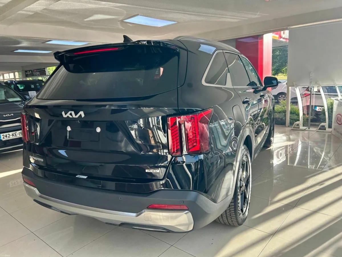 Kia Sorento PHEV 7 Seat (Finance from 3.9%APR) - Image 4