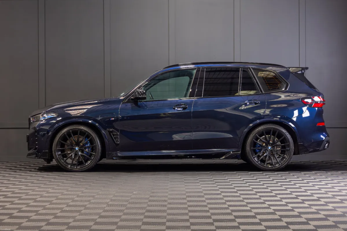 2024 BMW X5 X-Drive 50e M-Sport - Image 3