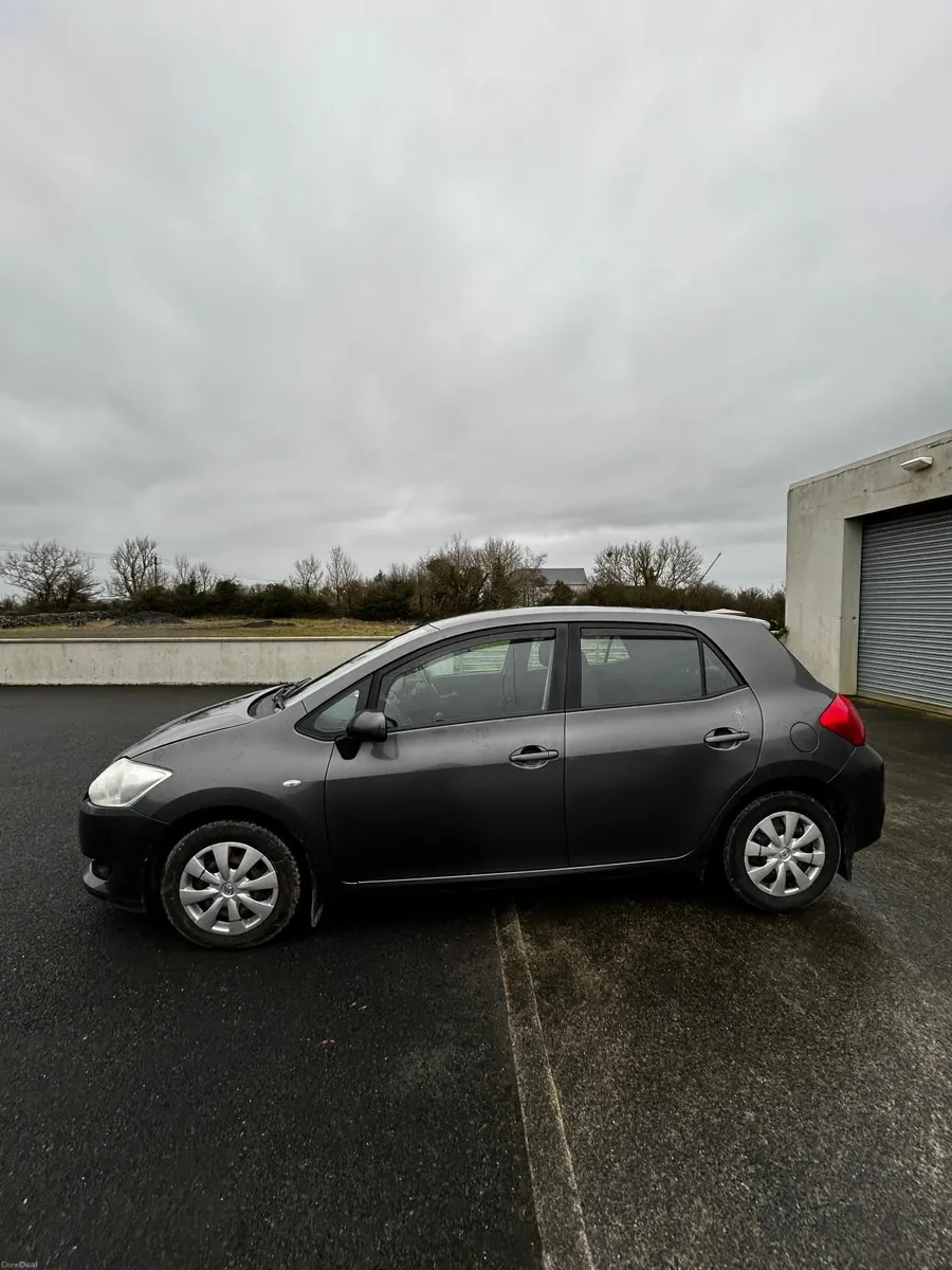 Toyota Auris 2009 - Image 3