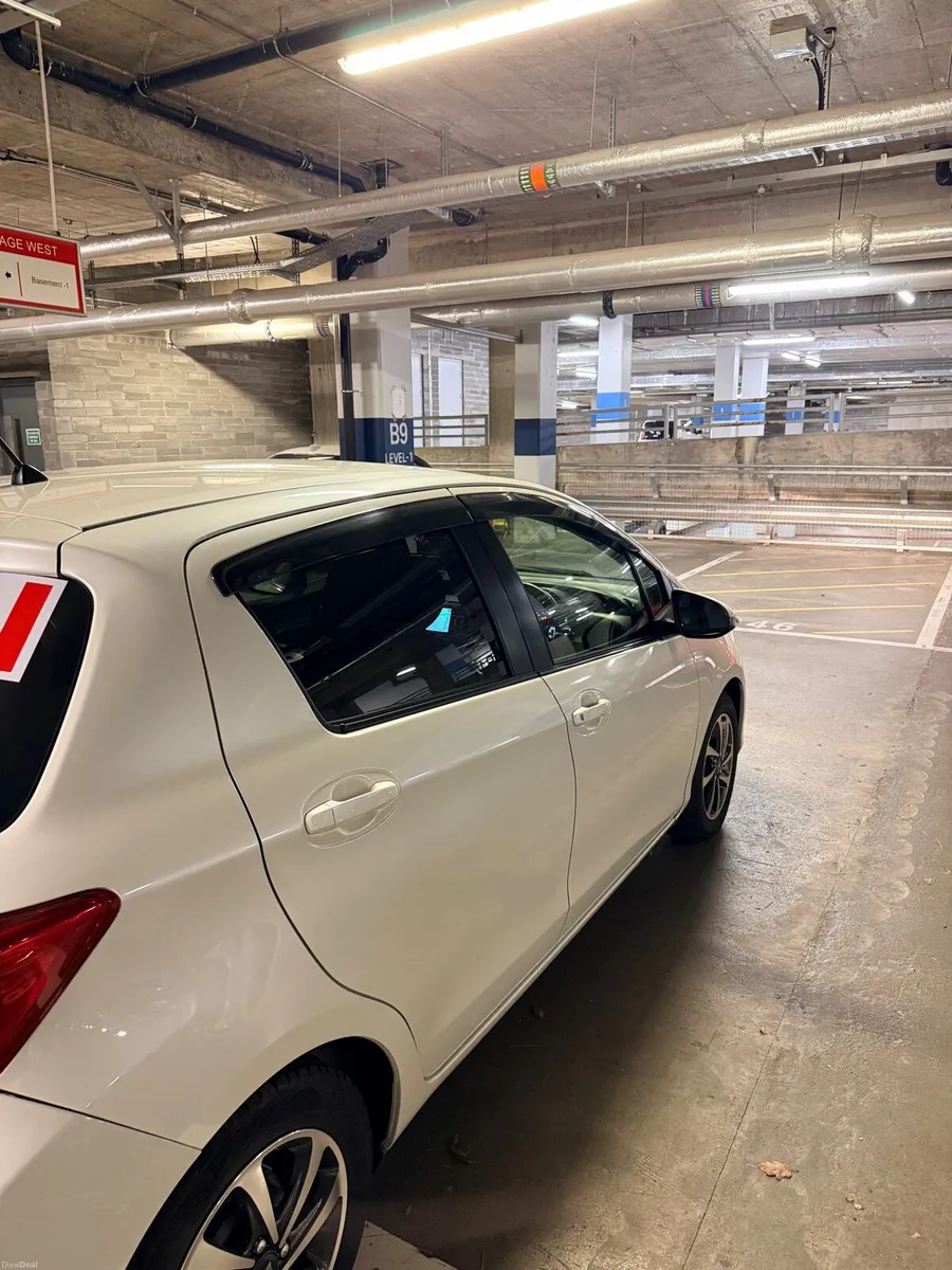 Toyota Vitz 2015 - Image 3