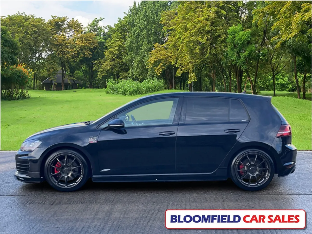 Volkswagen Golf GTI 2.0 , DSG // LOW MILEAGE, MASS - Image 4