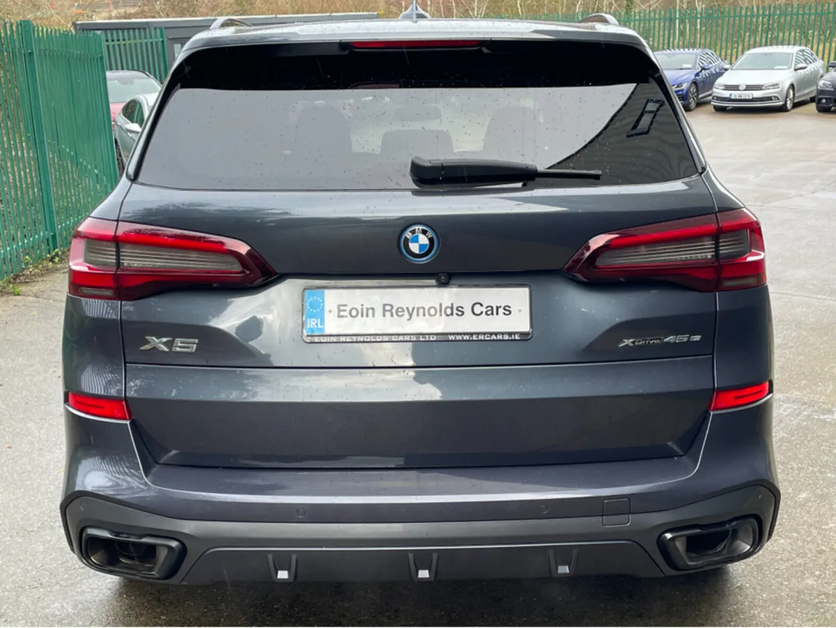 BMW X5 221 D 45E M SPORT PLUS FULLY LOADED AS NEW! - Image 5