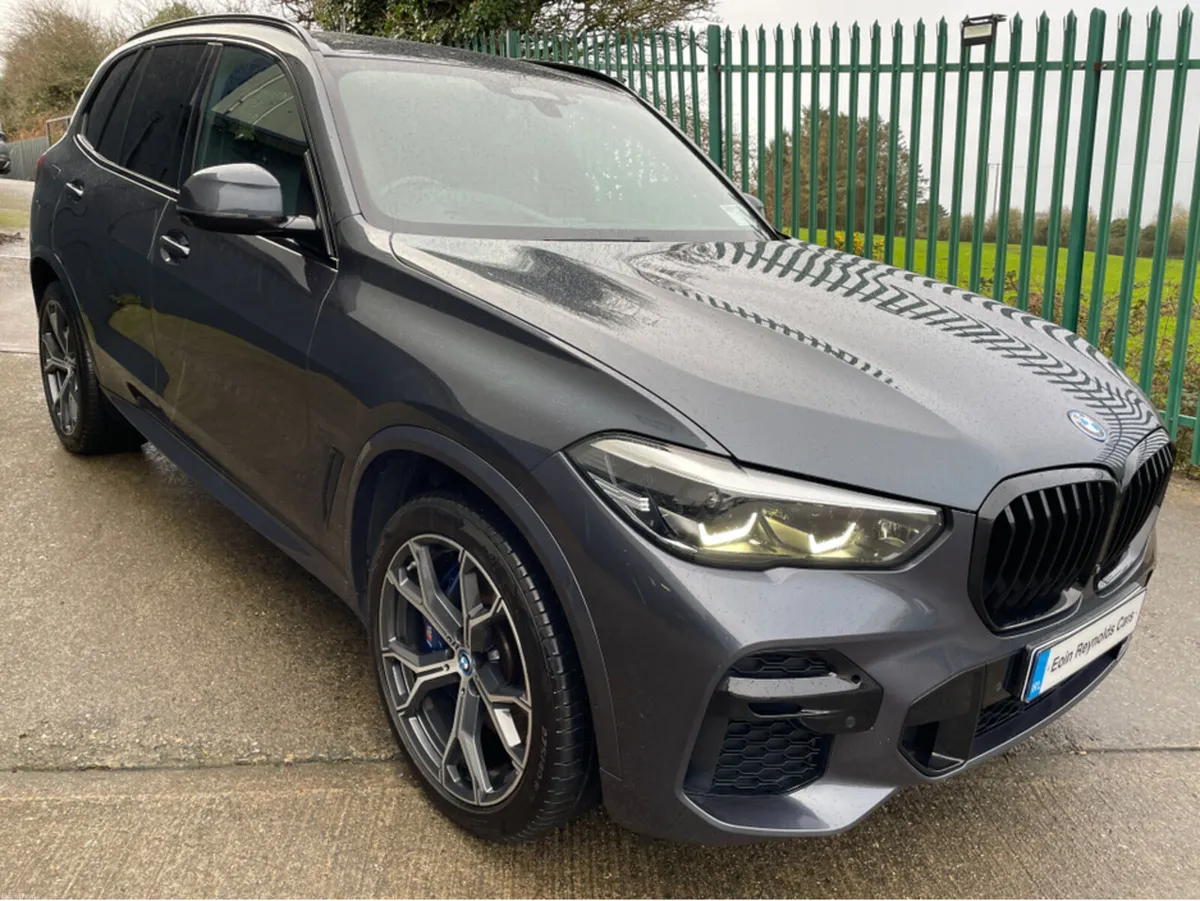 BMW X5 221 D 45E M SPORT PLUS FULLY LOADED AS NEW! - Image 2