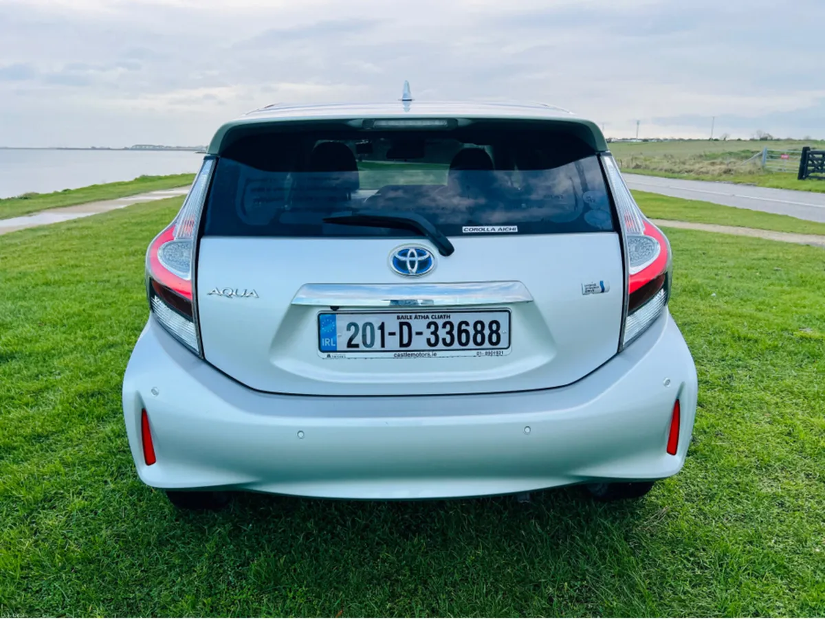 Toyota Aqua 1.5 DAA NHP10 5DR AUTO - Image 4