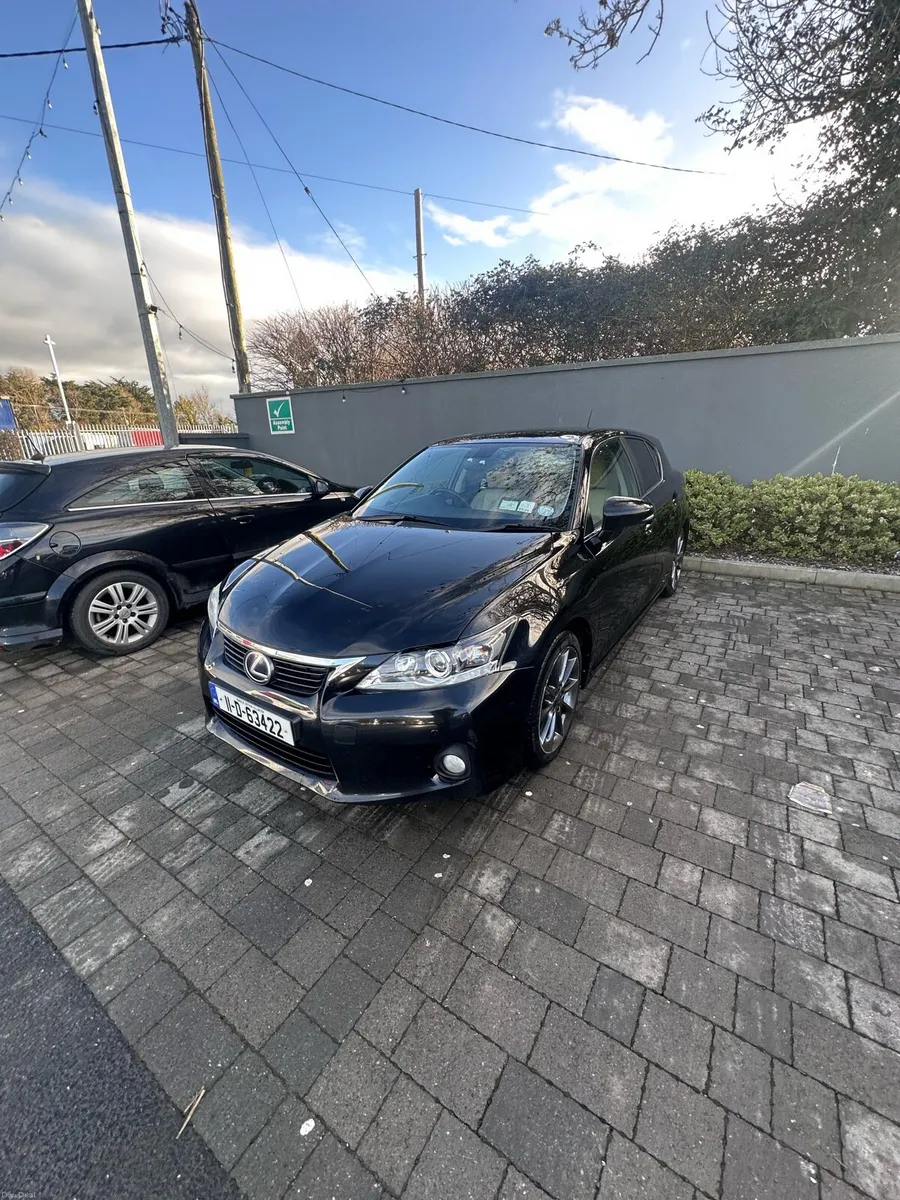 Lexus CT200h - Image 3