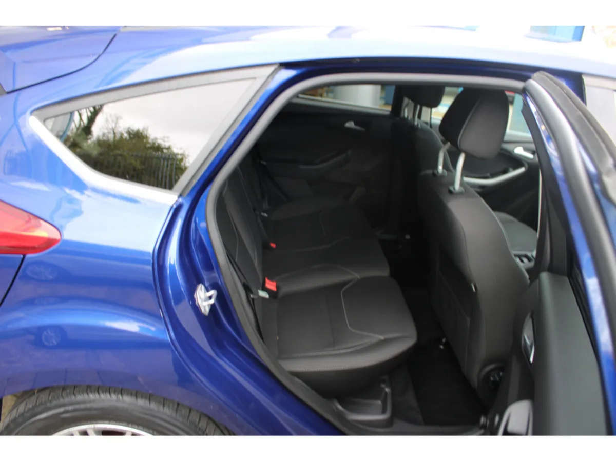 Ford Focus 1.0 ZETEC EDITION 125PS 5DR T - Image 5