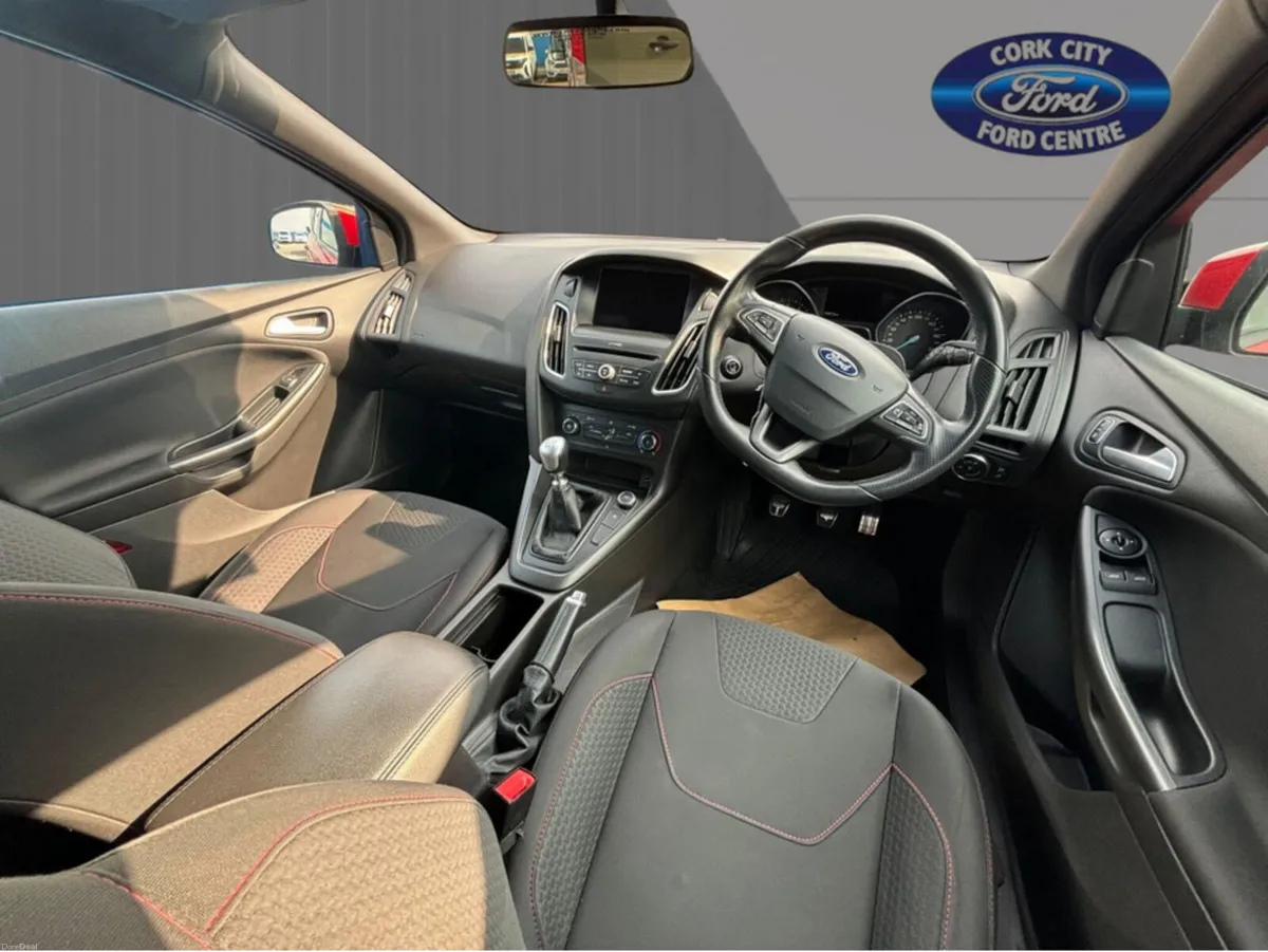 Ford Focus ST-LINE 1.0 ECOBOOST 125PS 6SPEED - Image 5