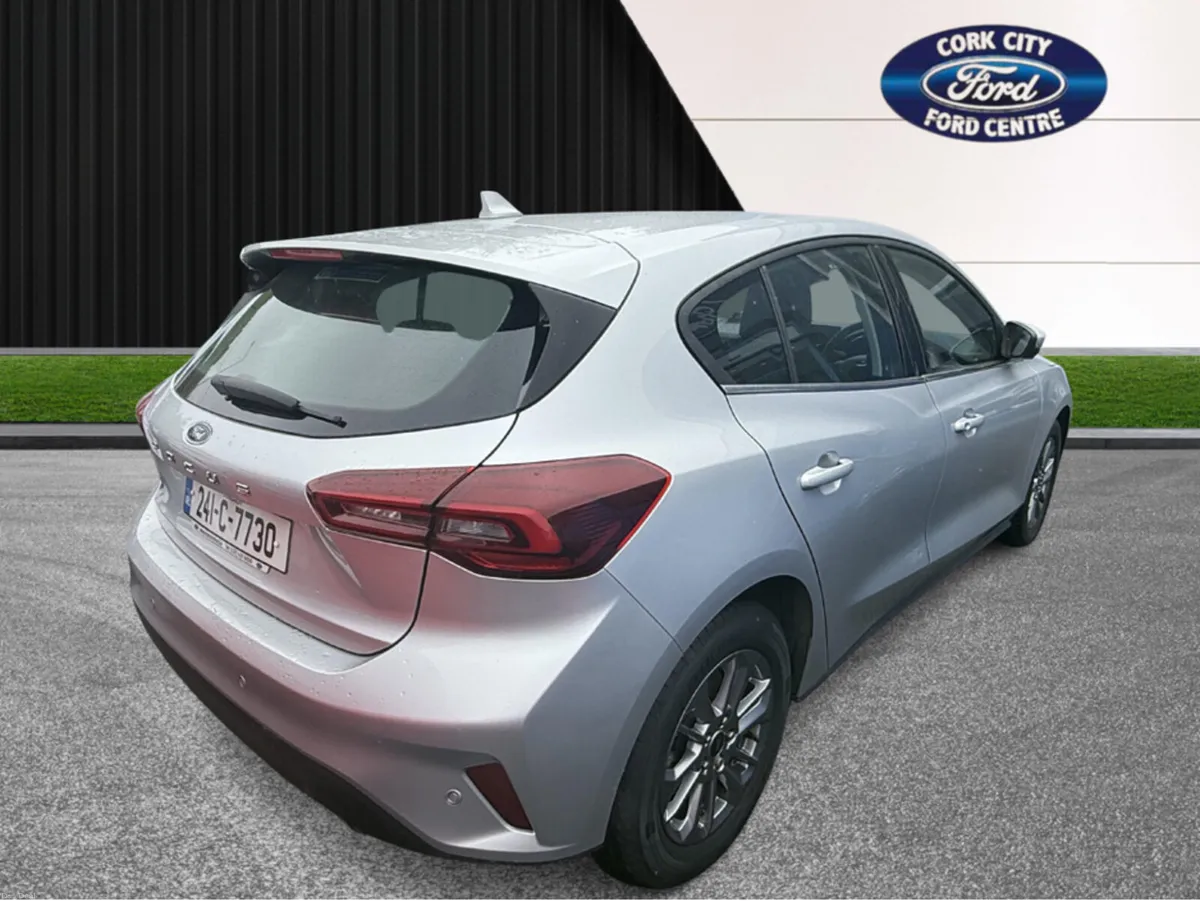 Ford Focus TITANIUM 1.0T 125 M6 4DR - Image 3