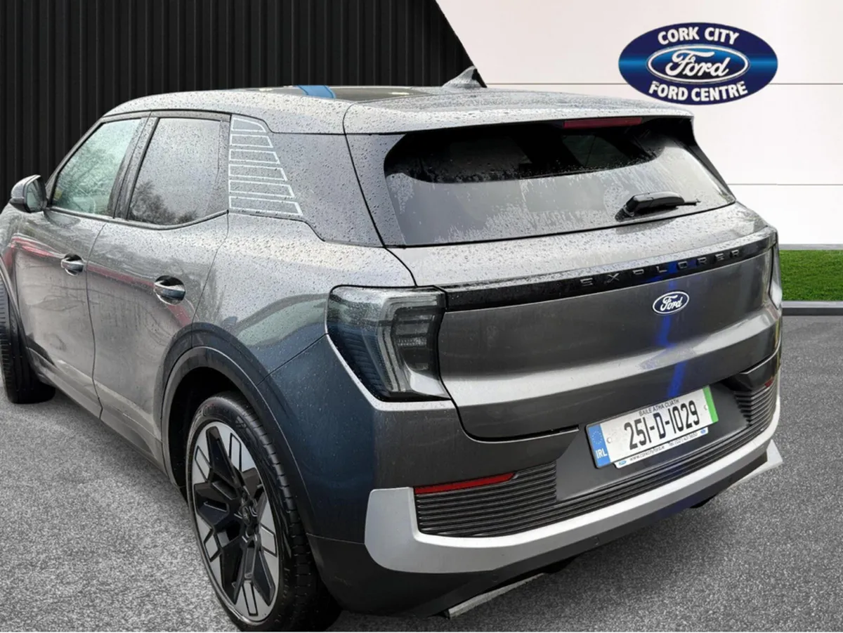 Ford Explorer PREMIUM 77KWH EXTENDE - Image 4
