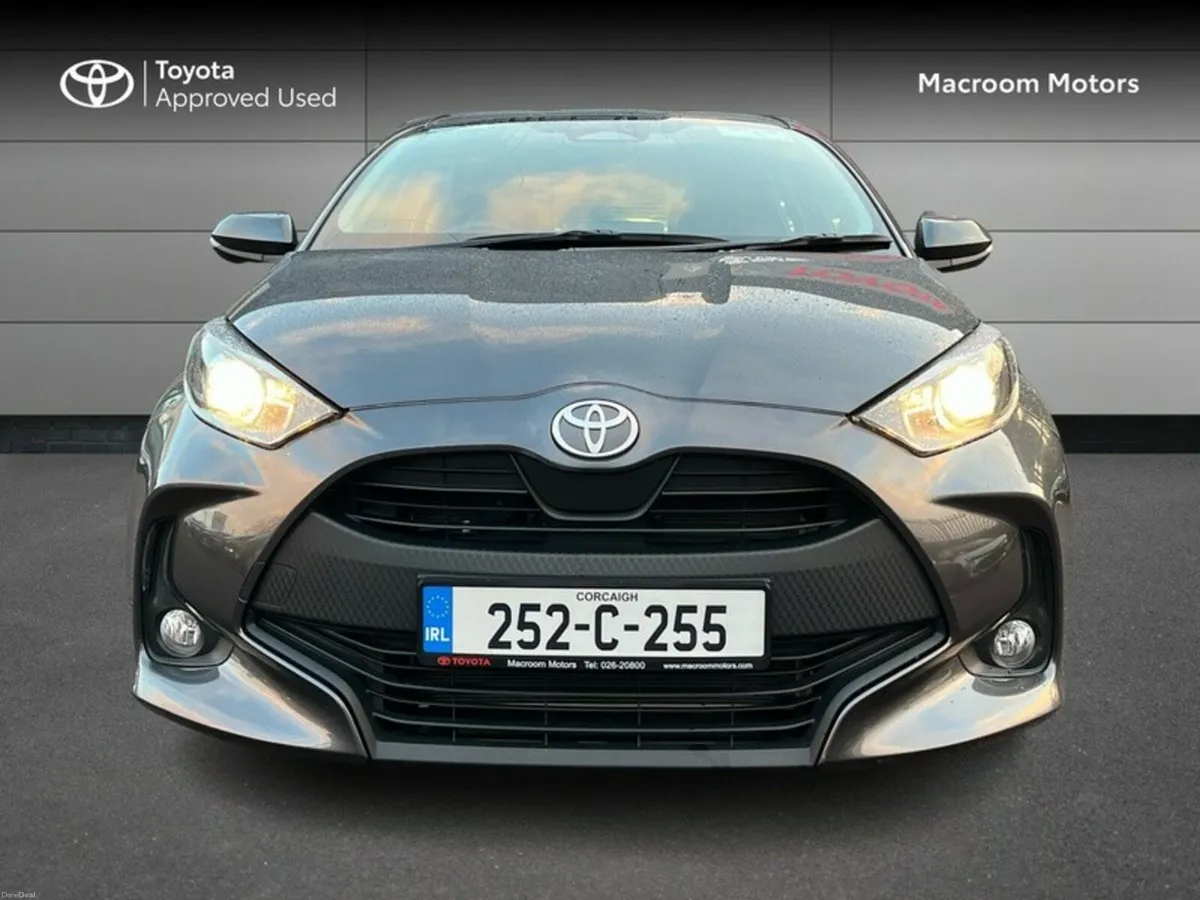 Toyota Yaris USED CAR SALE!! YARIS HYBRID 1.5 LUNA - Image 5