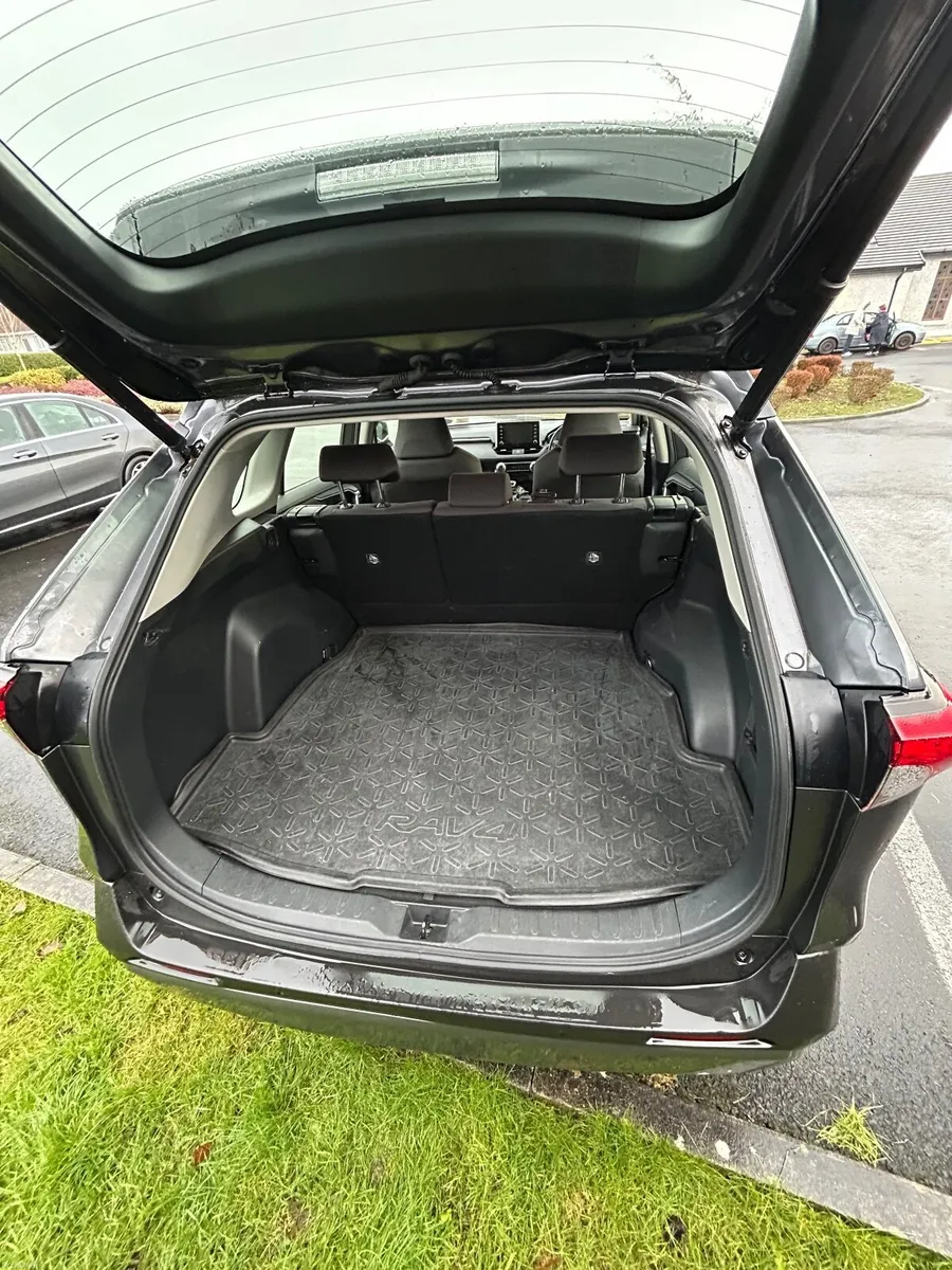 Toyota RAV4 2019 Auto Luna Hybrid 2.5 - Image 2