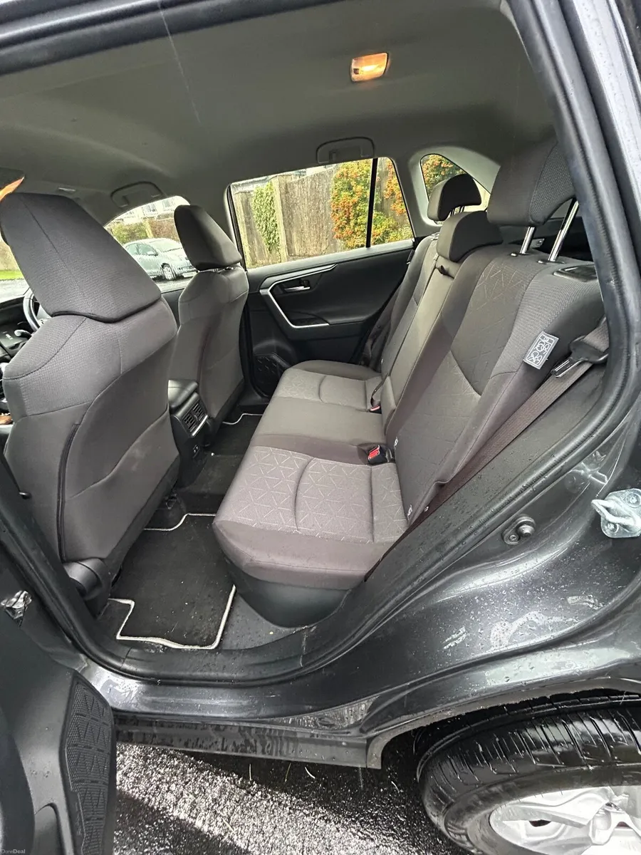 Toyota RAV4 2019 Auto Luna Hybrid 2.5 - Image 3