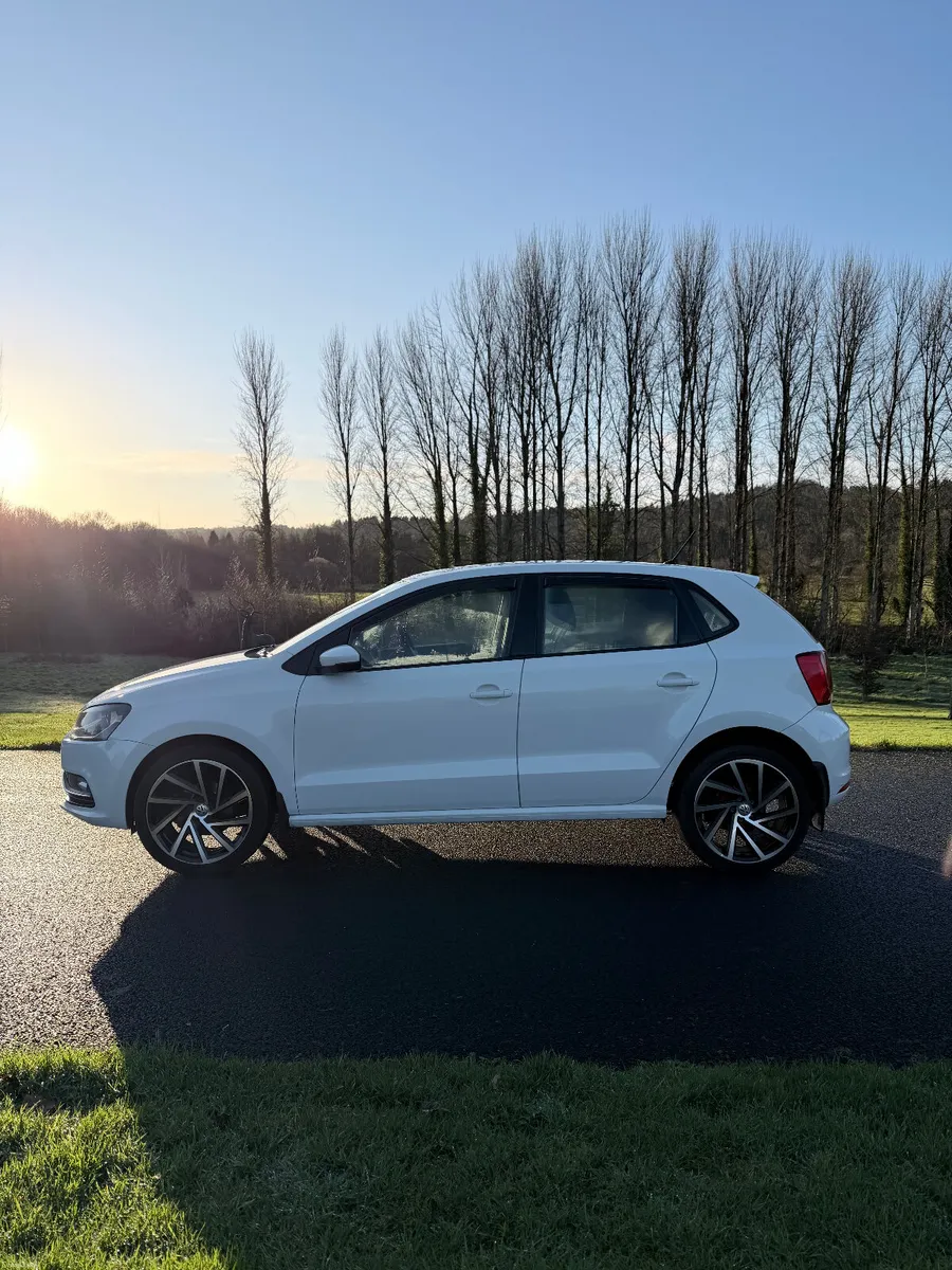 Volkswagen Polo 2015 - Image 4