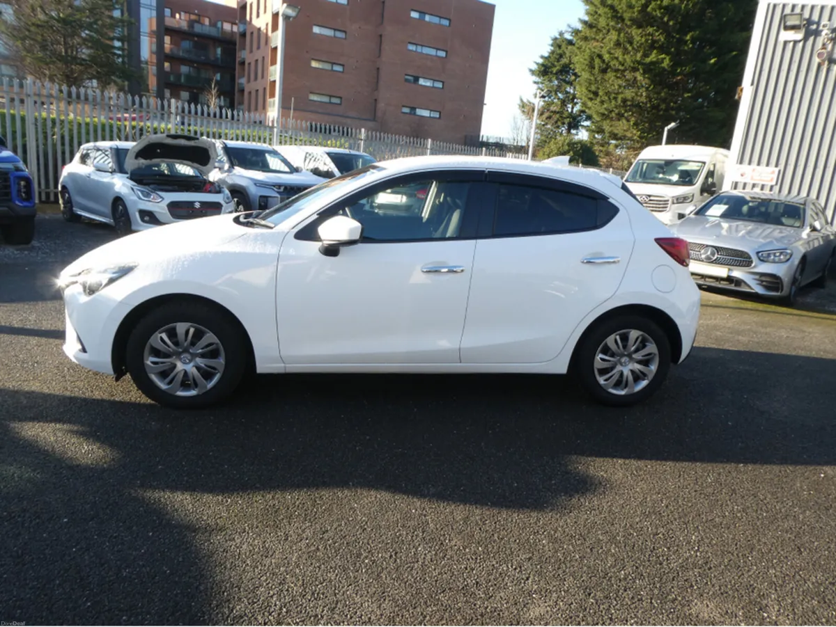 Mazda Demio Skyactive 1.3 Auto - Image 5