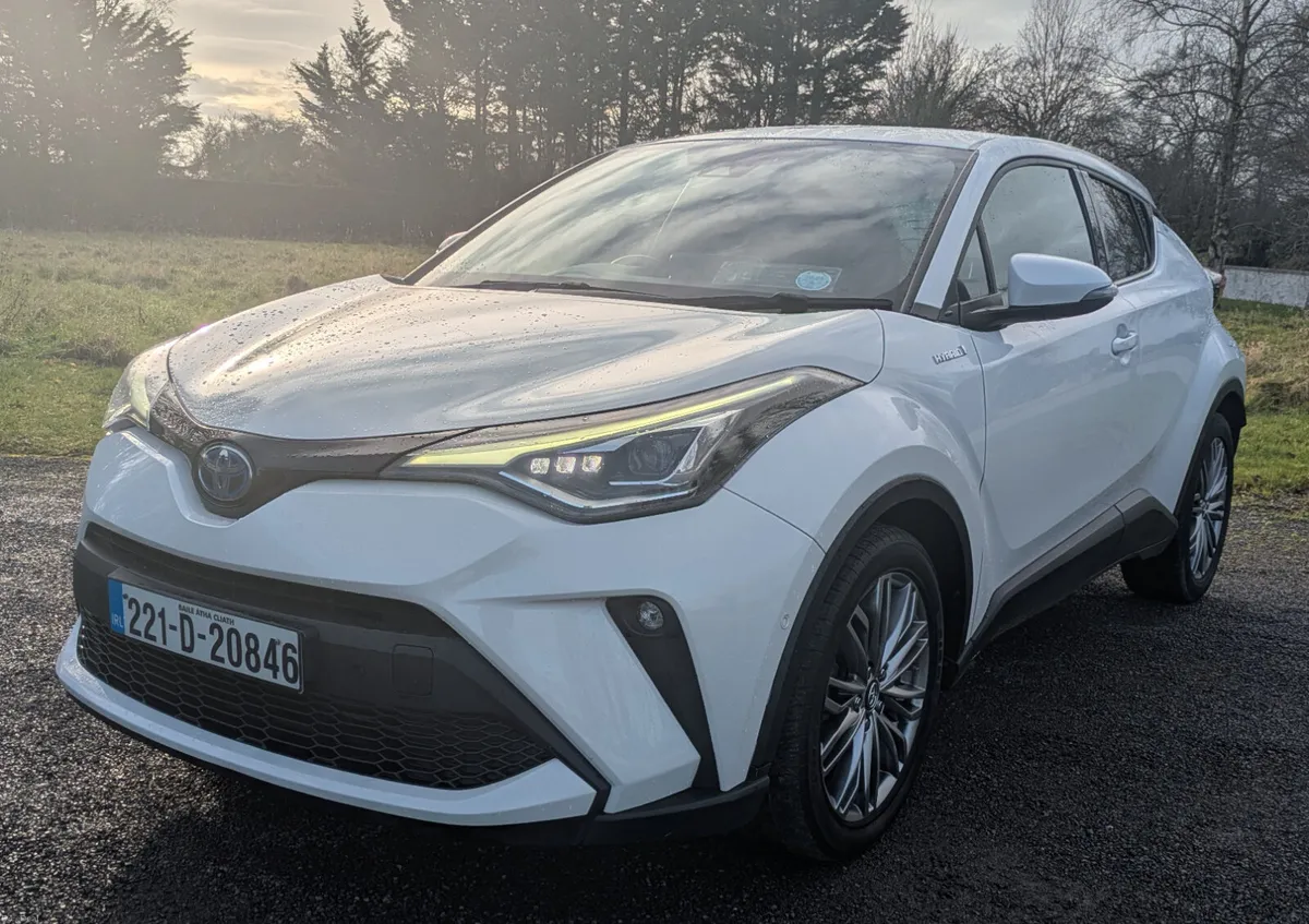 Toyota C-HR SOL 2022 / AUTO/ NEW NCT 03/28 - Image 4