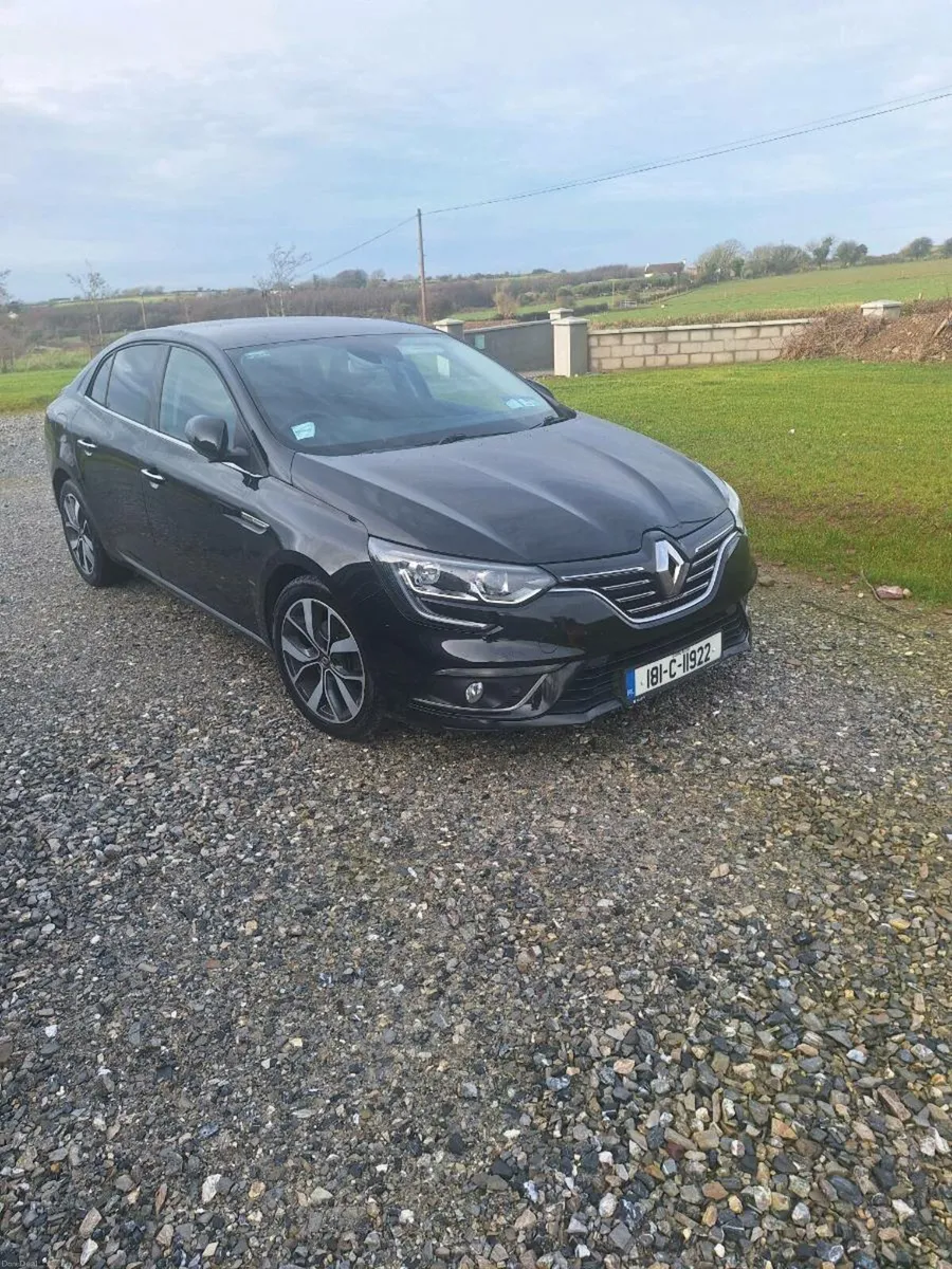 Renault Megane 2018 135k km in excellent condition - Image 1