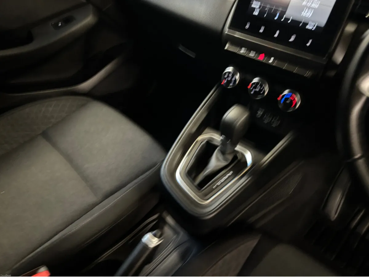 Renault Clio EQUILIBRE TCE 90 CVT DFUL DFULL MY2 F - Image 4