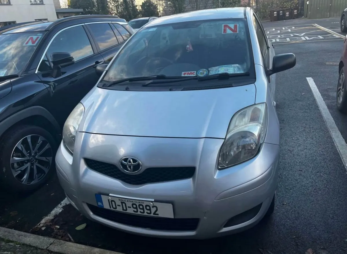 Yaris 1 litre 10 model - Image 1