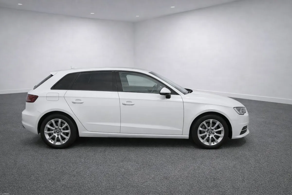 Audi A3 Sportback (Leather Seats) - 1.4 TSI - 2015 - Image 3