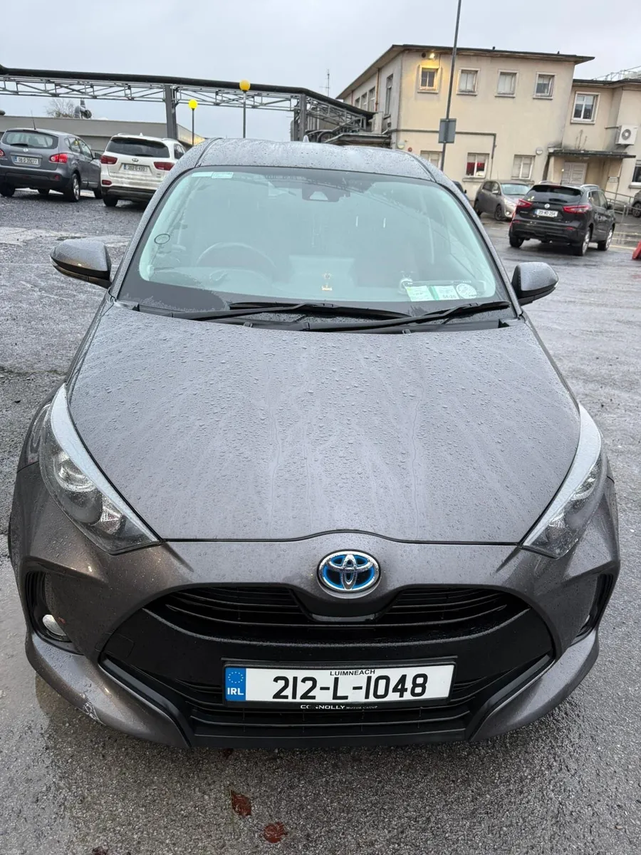 Toyota Yaris 2021 - Image 2