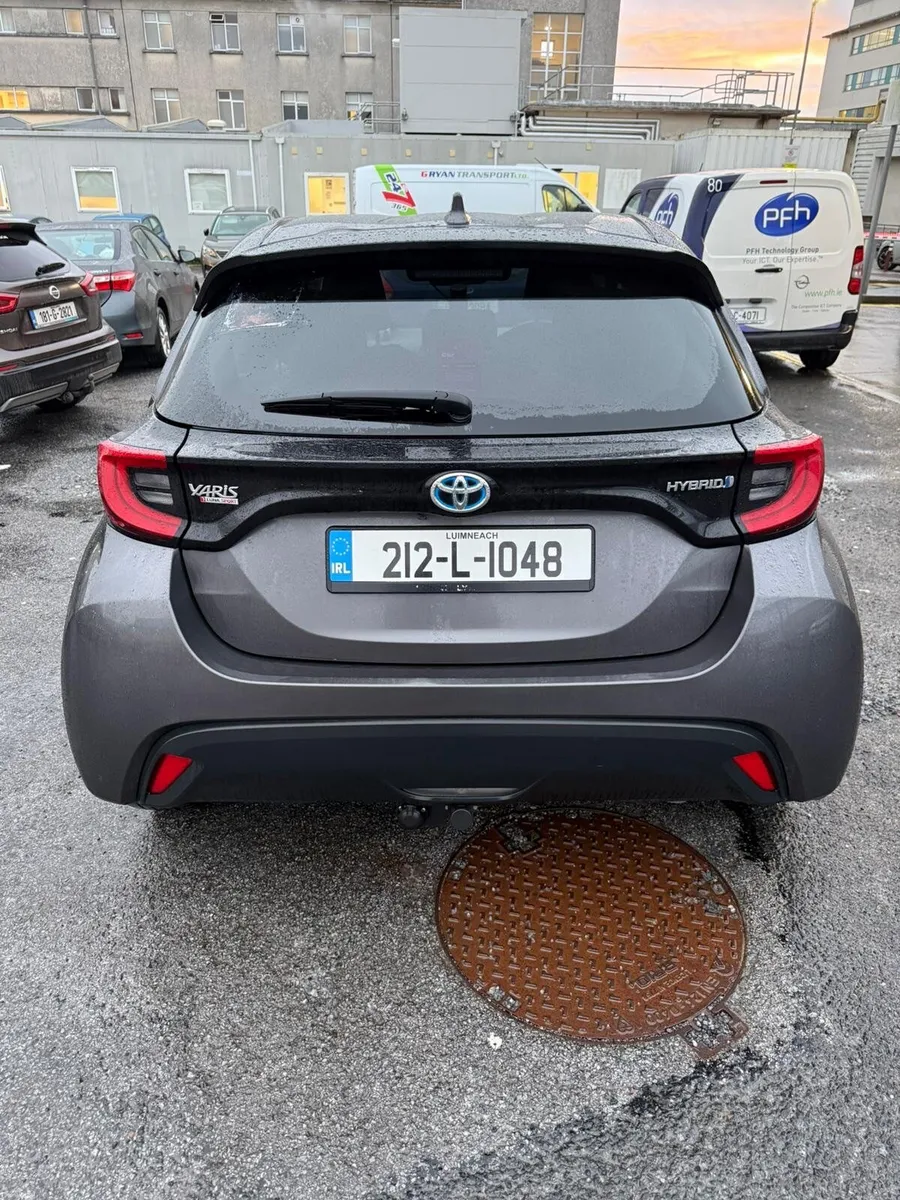 Toyota Yaris 2021 - Image 3