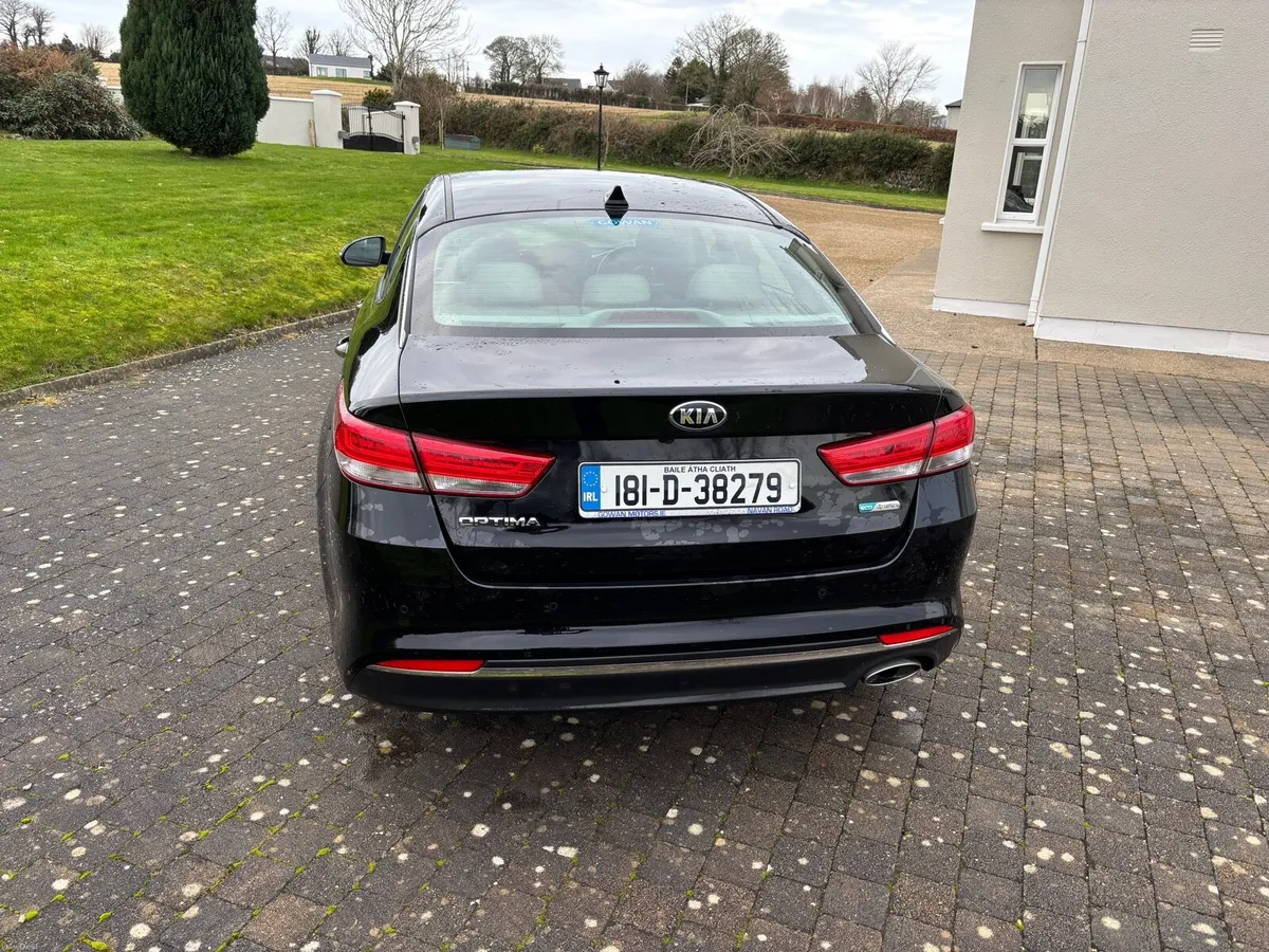 Kia Optima, luxury model, excellent condition - Image 4