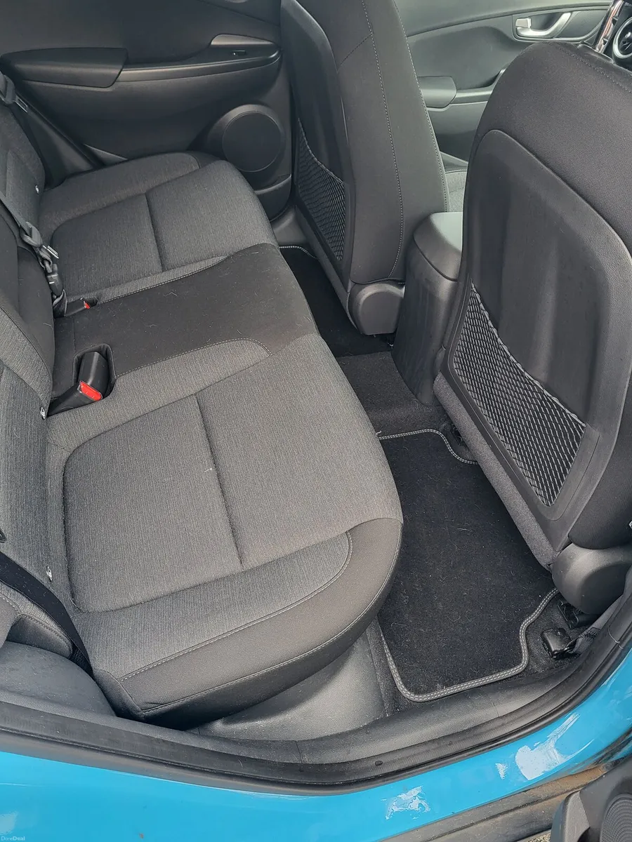HYUNDAI KONA ELECTRIC 39KW. LOW KILOMETERS. 2023 - Image 4