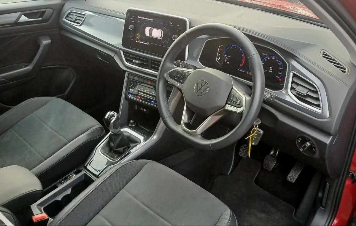 Volkswagen T-Roc Style 1.0 TSI 110 BHP **WINTER PA - Image 4