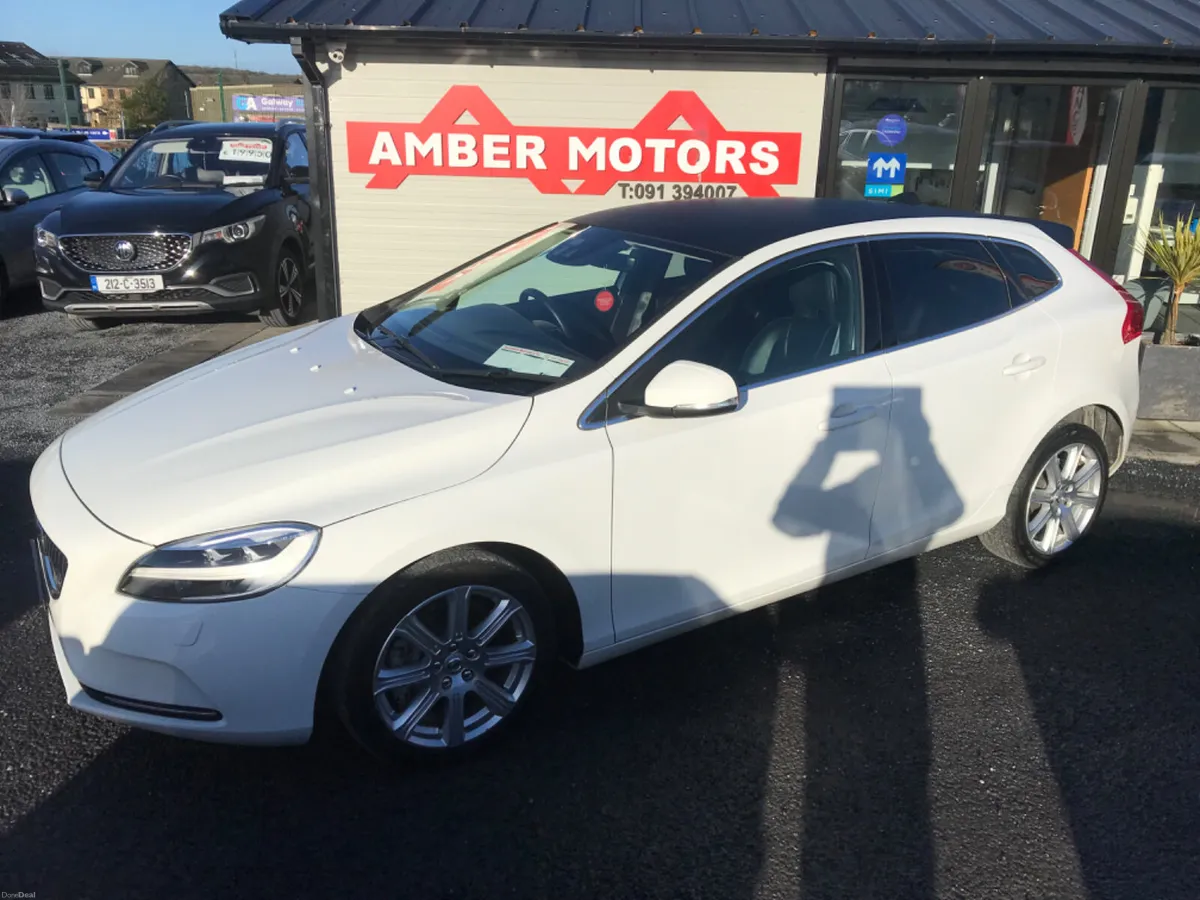 2016 VOLVO V40 AUTOMATIC TURBO DIESEL - Image 1