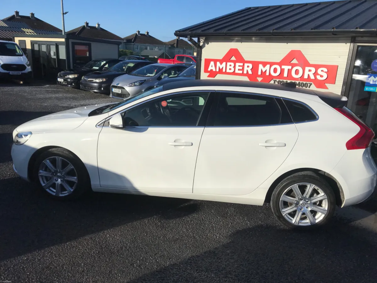 2016 VOLVO V40 AUTOMATIC TURBO DIESEL - Image 2