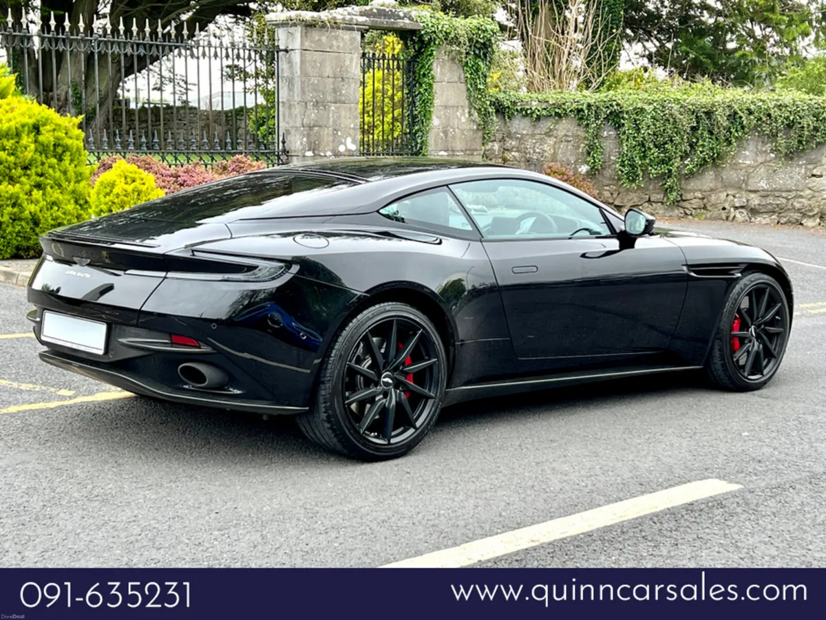 Aston Martin DB11 4.0 V8 AUTO==HUGE SPEC==ONLY 12K - Image 3