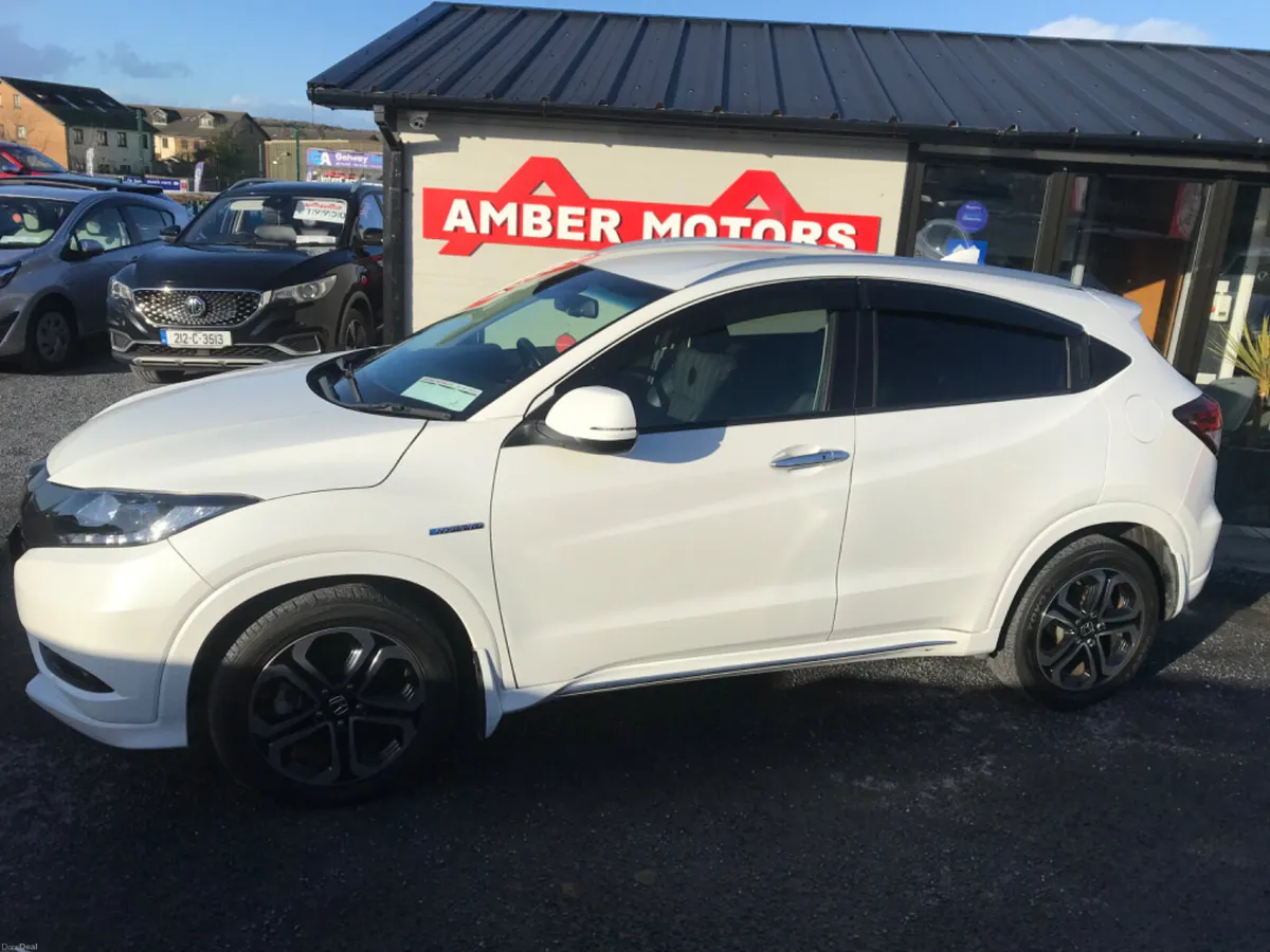 2017 HONDA VEZEL AUTOMATIC - Image 1